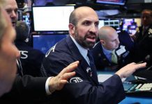 Chứng khoán Mỹ 1/5: Dow Jones mất hơn 150 điểm sau tuyên bố của Fed