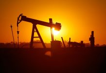 Dầu thô năm 2021 sẽ ra sao