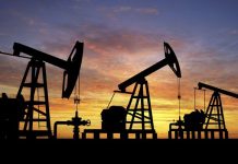 Dầu tăng nhẹ khi Nga cho biết thị trường dầu toàn cầu cân bằng