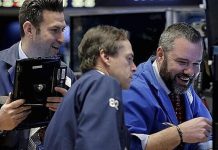 Chứng khoán Mỹ giữ đà hồi phục sau báo cáo việc làm, giá dầu tăng hơn 1%