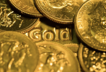 Vàng đi ngang trước thềm họp Fed, SPDR Gold Trust chưa dừng xả hàng